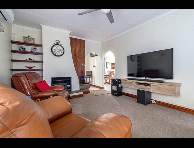 3 BEDROOM HOUSE FOR SALE IN BRACKENDOWNS